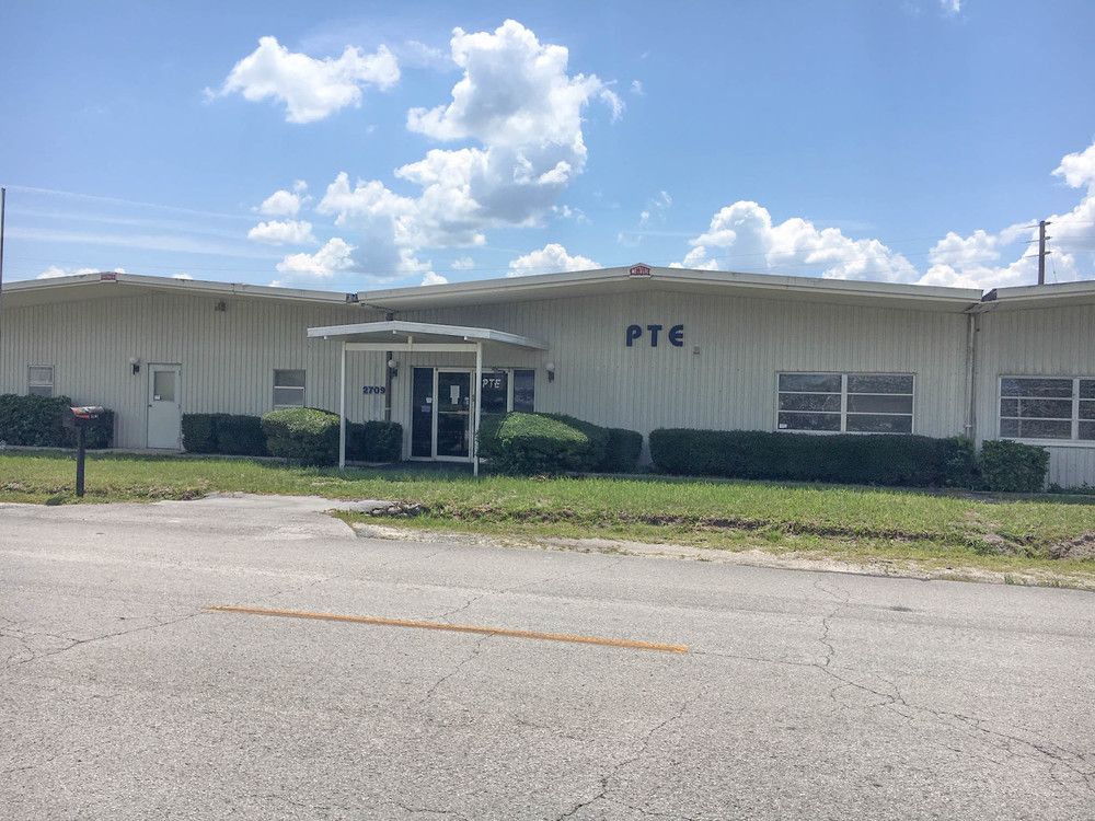 Free-Standing Office/Warehouse: 2709 NE 20th Way, Gainesville, FL 32609